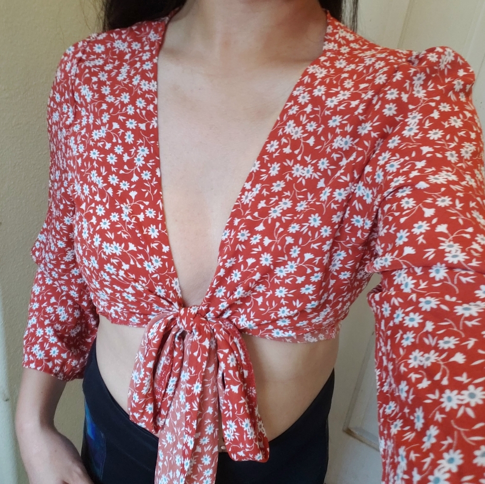 Floral knot top - Picture 4 of 4